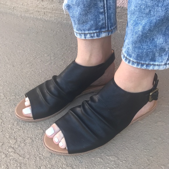 LAST ONE Slingback Sandal - Picture 2 of 8